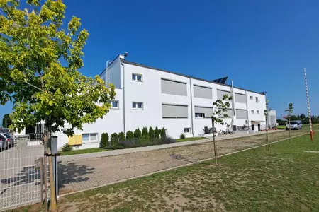 Przedszkole Bajkowy Świat w Książu Wlkp. - modenizacja elewacji budynku