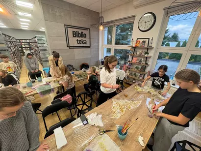 Kolejne zajęcia w ramach cyklu Warsztatów Projektowania Odzieży Dla Dzieci w Bibliotece