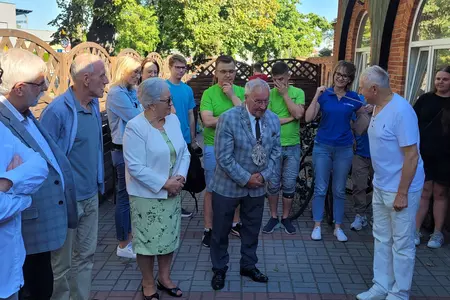 Zdjęcia przestawiają uczestników 20. Turniej Kręglarski dla Pracowników Samorządowych imienia Andrzeja Ratajczaka w Śremie. 