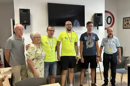 Zdjęcia przestawiają uczestników 20. Turniej Kręglarski dla Pracowników Samorządowych imienia Andrzeja Ratajczaka w Śremie. 